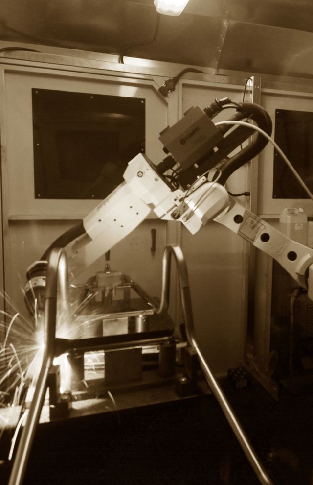 Automatic Robotic Welder 2MB